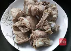 Illustration of braised pork ribs and stewed potatoes 6