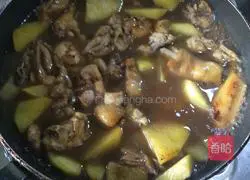 Illustration of how to cook chicken legs and potatoes 5