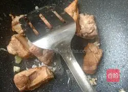 Illustration of how to make sweet and sour pork ribs 2