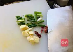 Illustration of braised chicken wing roots 5