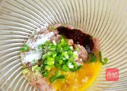 Fish Illustration of how to make tomato box 2