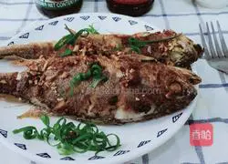 Illustration of how to make pan-fried yellow croaker 9