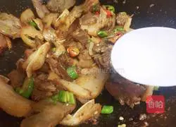 Illustration of twice-cooked pork head 9