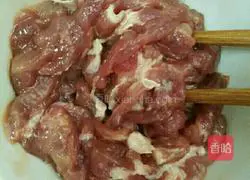 Chili stir-fry Illustration of how to make carrots 2