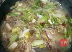 Illustration of how to make pork stewed vermicelli 10