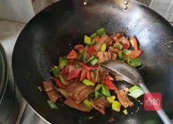 Illustration of twice-cooked pork 9