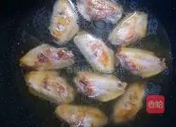 Illustration of how to make Coke chicken wings 11