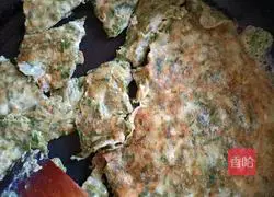 Illustration of how to make Chinese toon sprout omelette 9