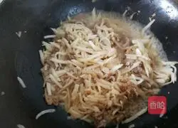 Illustration of how to make cumin meat slices and shredded radish 10