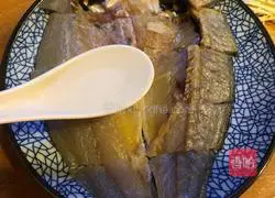 Illustration of how to steam salted fish 4
