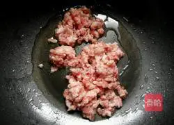 Illustration of how to make minced meat vermicelli 4