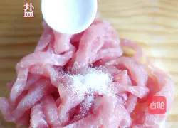 Illustration of how to make fish-flavored shredded pork 2