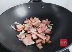 Illustration of how to cook pork head with pepper 5