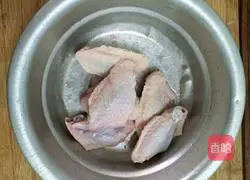 Huangshan Qishi (Crispy Garlic Chicken Wings) Recipe Illustration 1