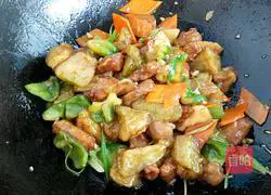 Illustration of how to cook eggplant with meat segments 12