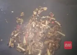 Rice cooker steamed chicken Practice illustration 3