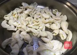 Illustration of how to make very fat sausage 3