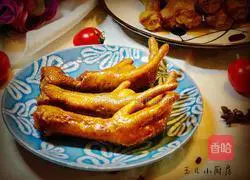 Illustration of how to make braised chicken feet 1