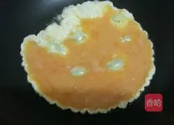 Illustration of how to make scrambled eggs with lettuce 5