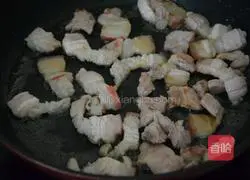 Fried green peppers Meat cooking illustration 3