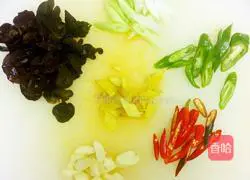 Illustration of how to make hot waist slices 4