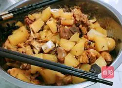 Illustration of how to make beer chicken 7