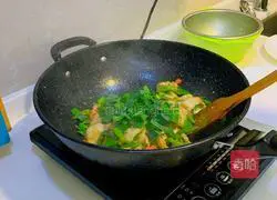 Illustration of how to make fried pork with pepper 11