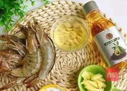 Illustration of how to make shrimp sausage 1