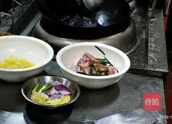 Illustration of how to make Swiss Baked Ribs 1