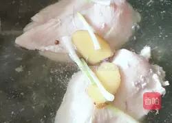 Illustration of how to make cold shredded chicken breasts 1