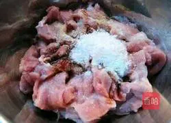 Illustration of homemade crispy pork 2