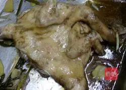 Illustration of how to make black pepper whole chicken 6