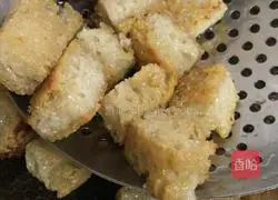 Illustration of how to make braised bran 7