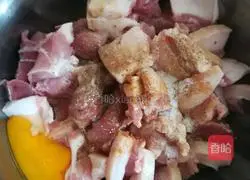 Illustration of how to make short crispy pork 2