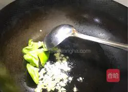 Illustration of how to make pork slices 15