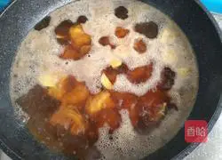 Illustration of making sweet and sour pork ribs 11