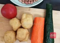 Illustration of how to make carrots, cucumbers, oils and peanuts with peanuts 1