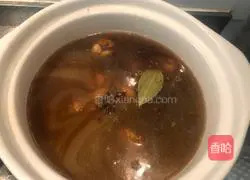 Illustration of how to make braised chicken and rice 9