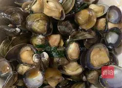 Illustration of how to make stir-fried clams 3