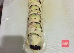 Illustration of how to make bacon and egg rolls 7