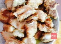 Illustration of how to make pickled cabbage and potato ribs 8