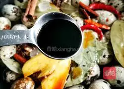 Illustration of how to make five-spice braised quail eggs 9