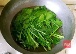 Illustration of how to make spinach stuffed quail eggs 1