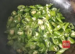 Illustration of how to make pork-skinned peppers 3