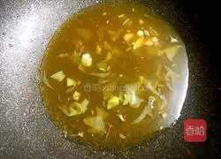 four Illustration of how to make hi meatballs 10