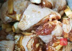 Illustration of how to make chestnut steamed chicken wings 2