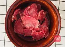 Illustration of how to make pot pork 3