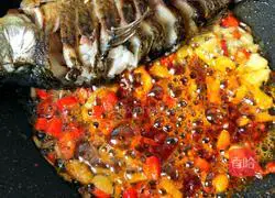 Braised crucian carp recipe 11