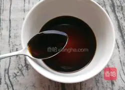 Illustration of how to make Kung Pao Squid 9