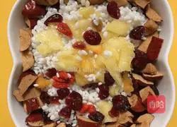 Pineapple eight-treasure rice recipe 7